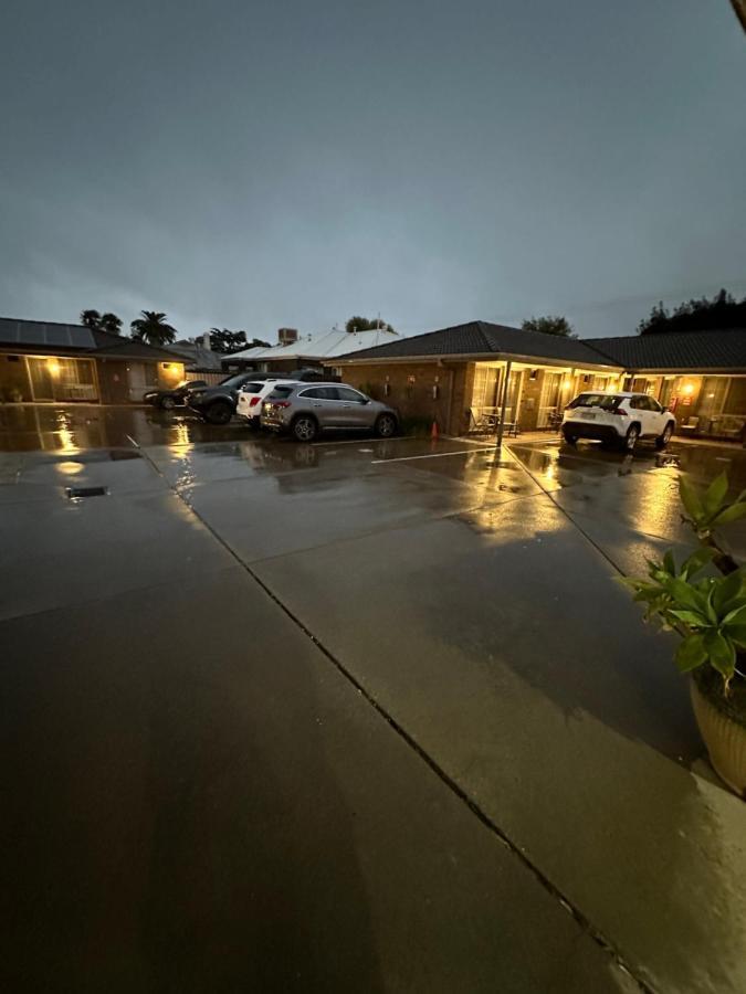 Pevensey Motor Lodge Echuca Dış mekan fotoğraf