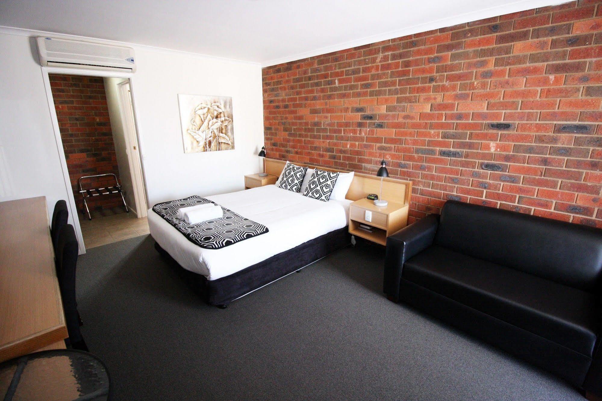 Pevensey Motor Lodge Echuca Dış mekan fotoğraf