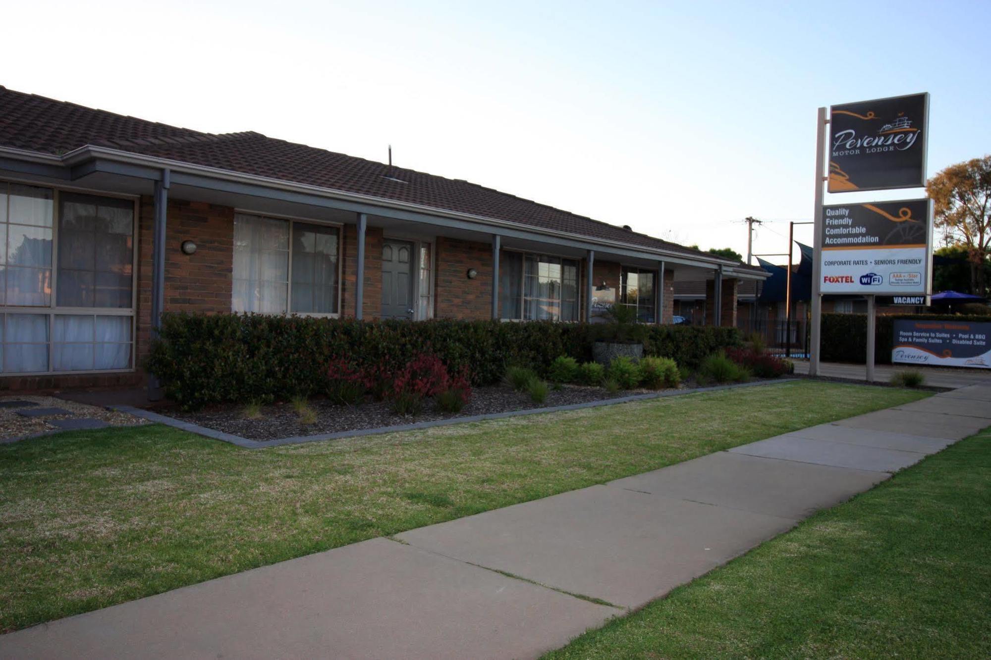 Pevensey Motor Lodge Echuca Dış mekan fotoğraf
